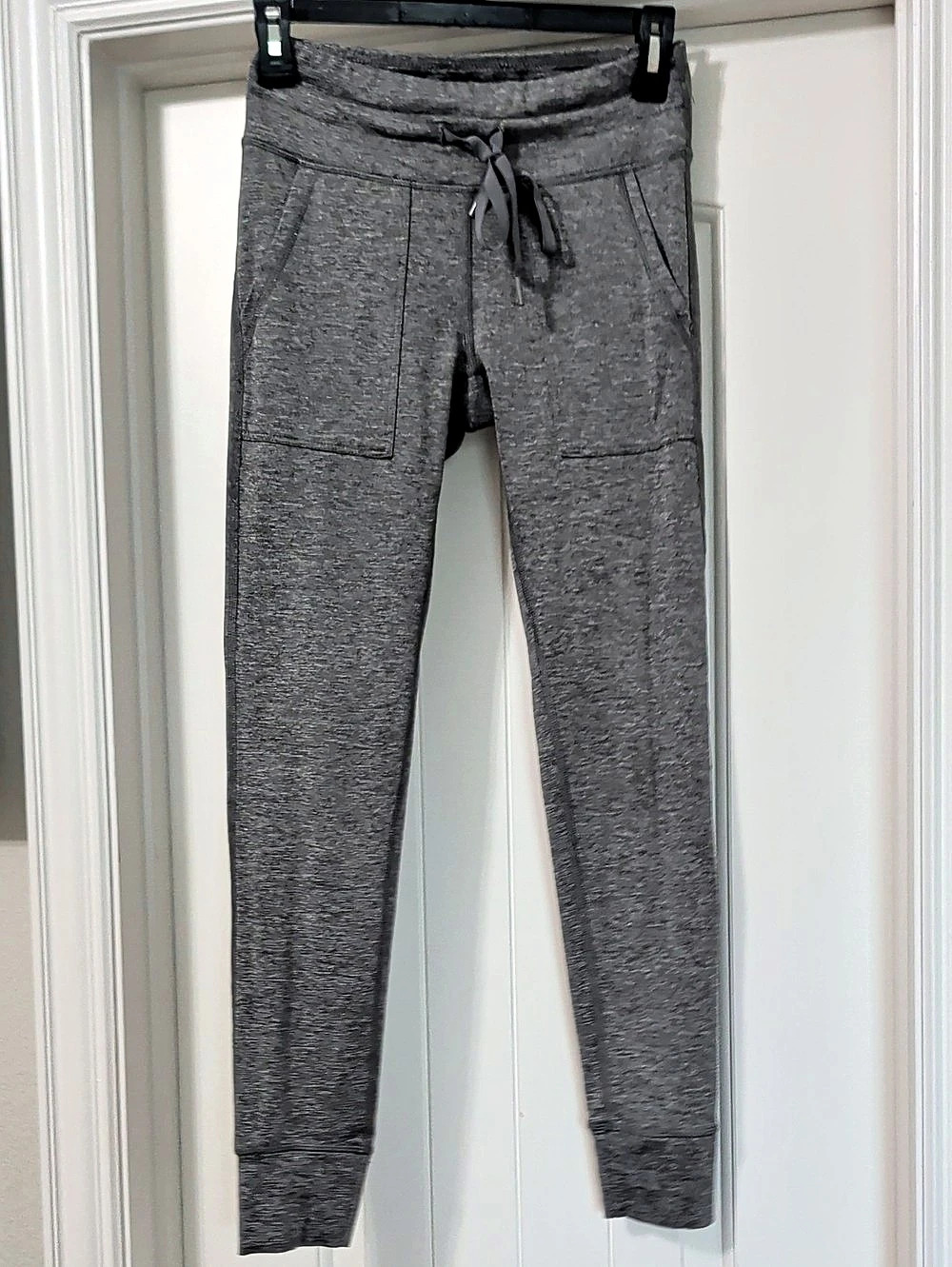 Aerie Chill Play Move Jogger Pants in Gray Size Small Like New